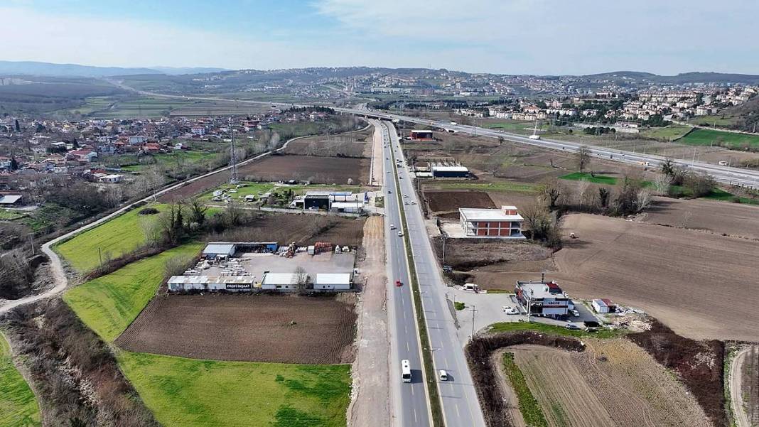 Türkiye'nin ikinci metrobüs hattı Sakarya'da hizmete giriyor: İlk asfalt atıldı! İşte 13 istasyonlu metrobüsün güzergah haritası 11